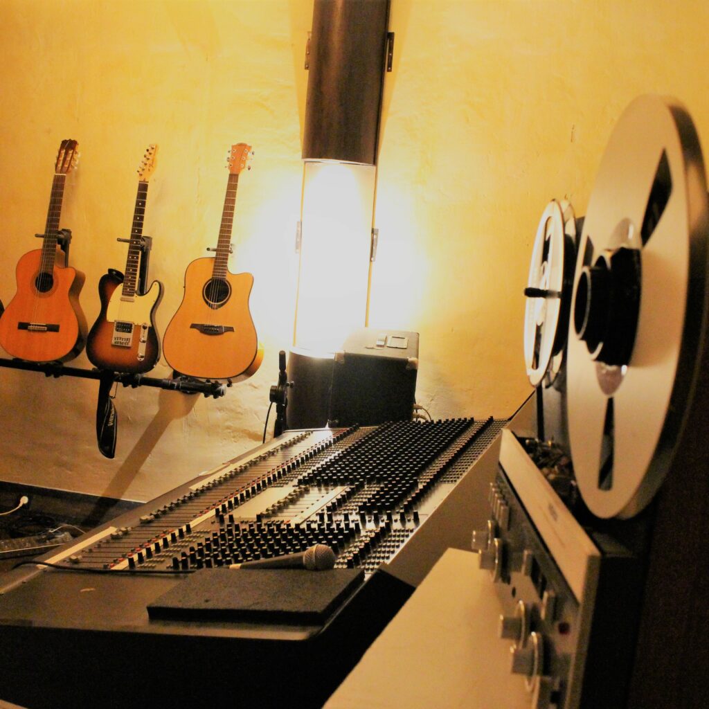 Vue intérieure du studio Medusa Prod à Marseille